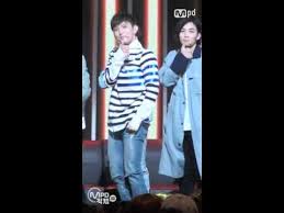 Lagu ini rilis pada 2016 lalu . Seventeen Pretty U Joshua Fancam 160428