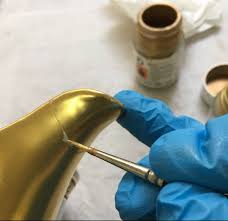 Restauration D Une Du Bec D Une Theiere Ne Porcelaine Or Dorure Peinture Illusionniste Porcelaine Restauration Ceramique R Art Du Verre Ceramique Verre