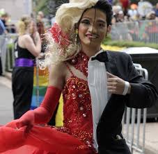 Vampir braut spitze kostüm kleid grösse referenz eine größe: Rosenmontagszug Die Nackte Merkel Und Der Angriffslustige Gabriel Welt