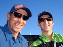 Stephen Gall's Instagram, Twitter & Facebook