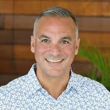 Stephen Metts's Instagram, Twitter & Facebook