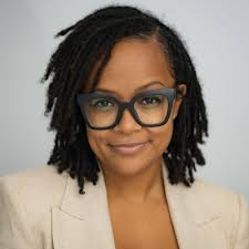 I am excited to announce that I have officially completed the DiveIn  Sheller Pipeline Program at Drexel University's Thomas R. Kline School of  Law! I am beyond grateful for all the resources