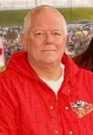 Scott Hedger's Instagram, Twitter & Facebook