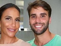 Download ivete sangalo for android on aptoide right now! Idade De Ivete Sangalo E Daniel Cady