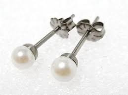 福耳の場合 ピアスの穴を開ける位置はどこがいい 生活に役立つ記事 ピアス ピアス 位置 福耳