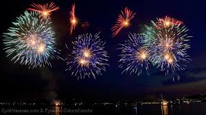 Juan les pins secteur pont du lys, à pied des plages et des commerces, grand f1 d'environ 37m² avec coin nuit, entièrement re. Photos De Feux D Artifice Photographies De Spectacles Pyrotechniques