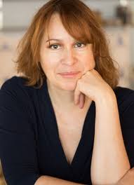 Kim Sutherland's Instagram, Twitter & Facebook