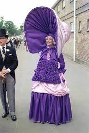 Royal Ascot Mrs Gertrude Shilling Wears A Giant Size Hat She Has Worn Giant Hats For Years At Royal Ascot A Funny Fashion Masquerade Costumes Couture Hats
