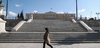 Οι αποβάθρες της γραμμής 3 4. Apagoreysh Syna8roisewn Den Ermhneyoyn Mono To Syntagma Oi Syntagmatologoi Aygh