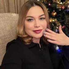 Mary Marty's Instagram, Twitter & Facebook