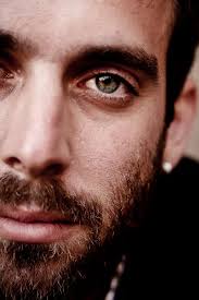 Huelga de hambre contra los recortes . Retrato fotografico indignados