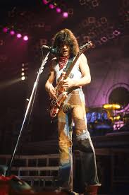 Having compromised his artistic instincts on 1982's diver down, edward van halen refused to do the same again. Eddie Van Halen Philadelphia Pa 1984 Vanhalen