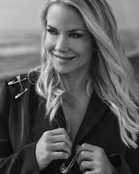 So obsessed with you!! You're a rockstar! Love to see all that you're doing  😍❤️