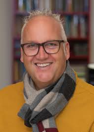 Dienstjubiläum und Verabschiedung von Gemeindereferent Robert Lentner:  Pfarreiengemeinschaft Rottenburg an der Laaber