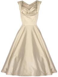 Alles war auf einem strengen etat, also ich eine erschwingliche kleid zu finden musste, ohne den stil, den ich wollte. Pin Auf Hochzeit 50er Jahre Wedding Like The 50th