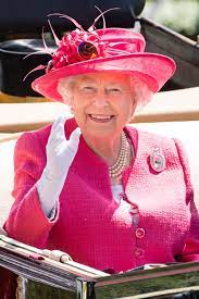 The Queen S Own Hat Maker Explains The 4 Inch Rule At Royal Ascot Mensen Koningin Koninklijk