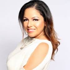 Lisa Penta's Instagram, Twitter & Facebook