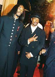 Snoop dogg feat larry june get yo bread up (from tha streets 2 tha suites 2021). Napoleon Wants Snoop Dogg To Man Up About Tupac Fallout Tupac Dogg Snoop