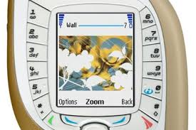 Nokia 7600 puts new spin on 3G phone design