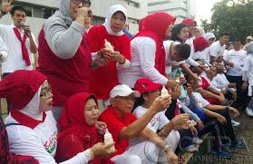 Pada bulan september 2017, posisi abdul diisi oleh umar. Mentan Amran Hadiahkan Gaji Bulan Agustus Dan September Kepada Stafnya Citra Indonesia