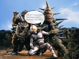 Bila tiba hari raya.semua insan bergembira.tetapi bagiku hanya kesedihan yang menyelubungi hidupku.xdapat nak habiskan bait2 lagu ni sedih. Cabaran20hari Aktiviti Pagi Raya Wayne Harraz