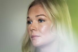 Broderns dödsolycka fick Clara, 27, att tveka kring jobb på akuten: ”Nu  sitter jag här ändå”