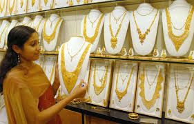 We provide you with timely and accurate silver and gold price commentary, gold price history charts for the past 1 days, 3 days, 30 days, 60 days, 1, 2, 5, 10, 15, 20, 30 and up to 43 years. Gold Price Rises By Rs 760 On A Single Day Touches Rs 32 000 Gold Price Gold Price Today Gold Rate Gold Price In Kerala