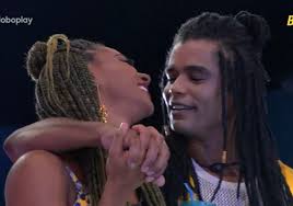 Francine Simões (@FrancineJesus)