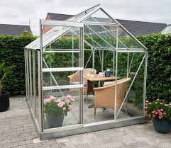 Inorder to directly get more sunlight, it is best to choose ultra clear temperedglass to use as greenhouse, and it must be in tempered glass to prevent theglass from breaking. Halls Popular 6 X 8 Ft Greenhouse Gardensite Co Uk