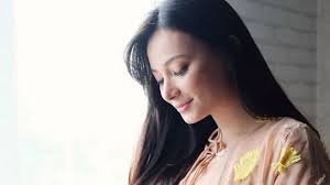 Berita terlengkap, gosip dan foto artis indonesia serta mancanegara. Deretan Artis Indonesia Yang Pindah Agama Kristen