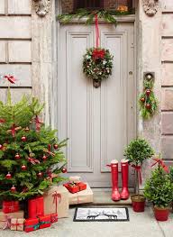 Maybe you would like to learn more about one of these? Decorating Front Screen Doors Home Depot Front Doors Decorated For Ch Front Door Christmas Decorations Christmas Door Decorations Outdoor Christmas Decorations