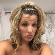 Jennifer Strayer's Instagram, Twitter & Facebook