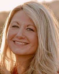 Kellie Marie's Instagram, Twitter & Facebook