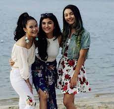 Mempunyai bakat akting di usia muda menjadi suatu hal yang membanggakan. Biodata Profil Fakta Unik Dan Foto Maureen Daryanani Dailysia