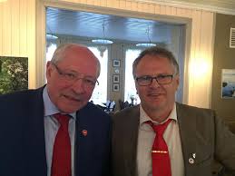 He served as the party secretary from 2002 until 2009. Grane Arbeiderparti Et Meget Godt Og Inspirerende Foredrag Av Martin Kolberg I Mosjoen 1 Mai Til Ettertanke Og Refleksjon Maten Martin Trekker De Lange Linjer I Sosialdemokratiets Pavirkning Av Samfunnsutviklingen Til