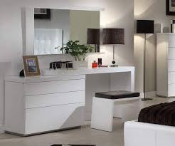 Ideen Kommode Mit Spiegel Ikea Kommode Mit Spiegel Ikea Durch Die Vielen Umgestaltungen Schlafzimmer Design Luxus Schlafzimmer Design Luxusschlafzimmer