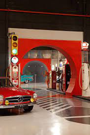 Spanish Toy Factory Renovated By Vilaplana Vilaplana To Exhibit Luxury Vintage Cars Garage Design Auto Repair Toy Car Garage