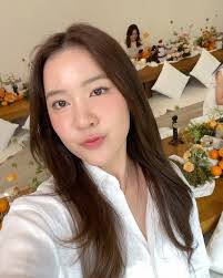 Unleash your raw self at LIBRE L'EAU NUE EVENT น้ำหอมแห่งอิสรภาพครั้งใหม่  ได้แรงบันดาลใจจากความเย้ายาวและสดชื่นของฤดูร้อนในเมดิเตอร์เรเนียน  ผสานกลิ่นอันชุ่มฉ่ำของซิทรัสและดอกส้มอันวิจิตรบรรจงที่คงอยู่ตลอดทั้งวัน  ด้วยเทคโนโลยีกลิ่นหอมแบบน้ำมันในน้ำ จึง ...