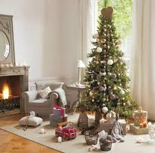 Warum nicht schon im september, wenn die läden voller weihnachtsartikel sind? Weihnachtsbaum Schmucken 40 Einmalige Bilder Zum Fest Archzine Net