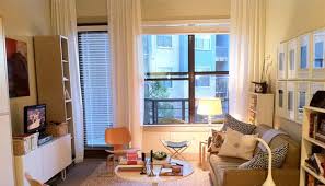 A window treatment provides privacy, lets the sun in (or not) and helps to keep the cold weather out. 5 Window Treatment Styles For Small Rooms