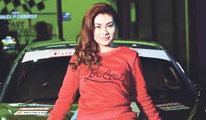 Illegal street racer kintang kintung always wins when he is on the streets. Review Filem Hantu Wangan