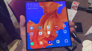 It was unveiled at mwc 2019 on 25 february 2019 and was originally scheduled to launch in june 2019. Huawei Mate X First Real Hands On Of The Foldable Phone English Youtube