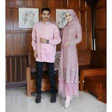 Inspirasi baju batik kondangan couple remaja terbaru 2019 merupakan koleksi dari batikcouplesurakarta.com. Anjs Termurah Baju Couple Kondangan Kekinian Modern Kapel Pesta Elegan Mewah Baju Brukat Syari Shopee Indonesia