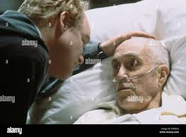 Original Film Title: MAGNOLIA. English Title: MAGNOLIA. Film Director: PAUL  THOMAS ANDERSON. Year: 1999. Stars: JASON ROBARDS; PHILIP SEYMOUR HOFFMAN.  Credit: NEW LINE CINEMA