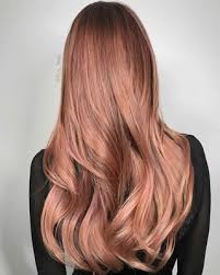 Fanola oro therapy farbmasken 250 ml rosa bei amazon.de | günstiger preis | kostenloser versand ab 29€ für ausgewählte artikel. Rose Gold Ombre Il Colore Di Capelli Piu Cool Per Le Vacanze Vanity Fair Italia