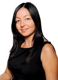 Lisa Arena's Instagram, Twitter & Facebook