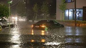 Heftige unwetter in graz grazerinnen aufgefordert das freie zu meiden. Osihmcij66ft M