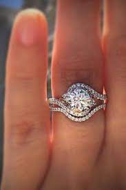 What A Beautiful And Unique Diamond Engagement Ring Or Wedding Ring Best Engagement Rings Beautiful Wedding Rings Unique Engagement Rings