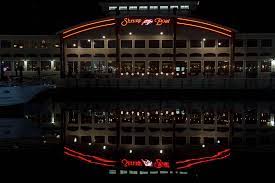 Beautiful St Andrews Bay Reflecting The Shrimp Boat Restaurant S Lights In Panama City Fl Boat Restaurant Shrimp Boat Boat