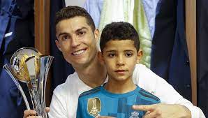 Check spelling or type a new query. Cristiano Ronaldo Darum Bekam Er Vier Kinder Von Drei Frauen Intouch